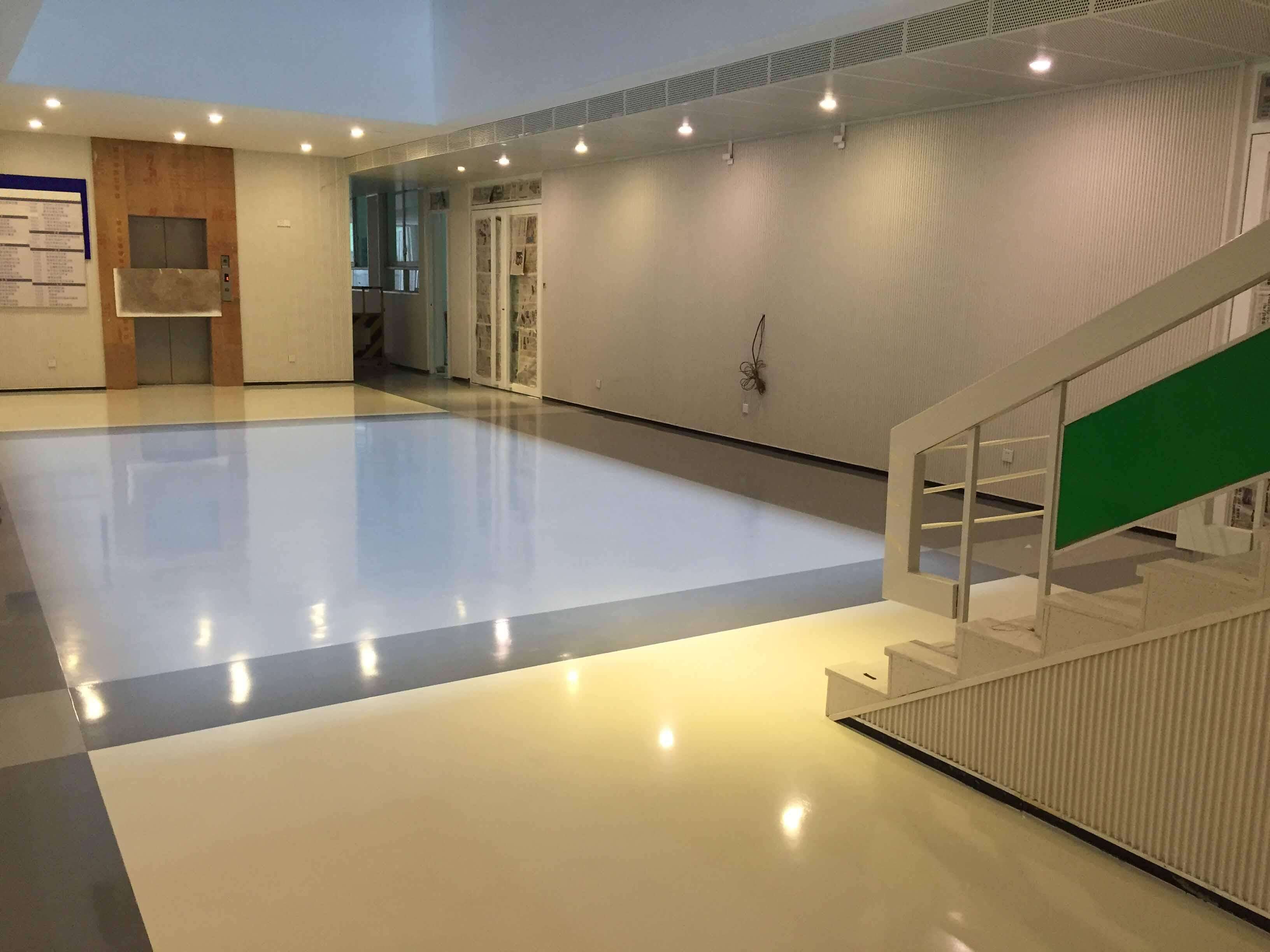 如何用環氧彩砂地坪漆打造時尚型購物中心地面系統？