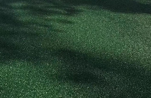 透水地坪為什么會出現(xiàn)泛堿現(xiàn)象？要怎么處理？